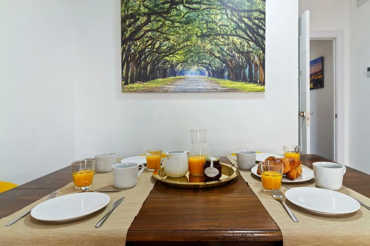 Spacious Centre Apartment In Malaga Spain