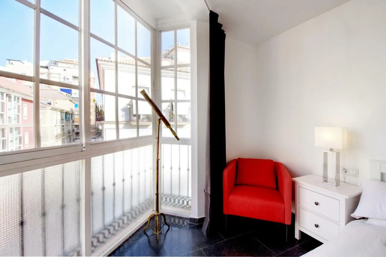 Spacious Centre Apartment In Málaga
